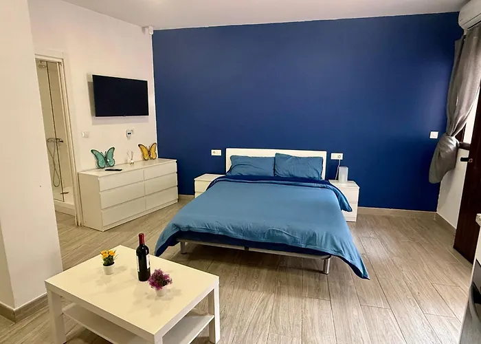 Apartamento Con Cocina Americana En Marbella Elvira